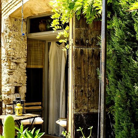 Sant Jordi Desvalls Can Tat, Loft In A Old Coach House מראה חיצוני תמונה